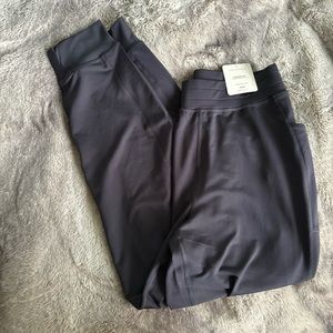 Fabletics Joggers Womens Large On The Go Cold Weather Black Gym NEW